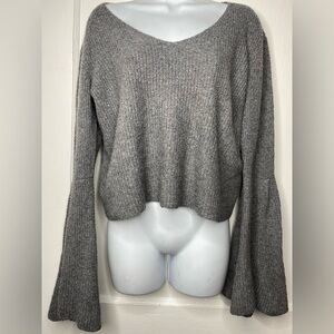DAYTRIP Gray Women's Bell Sleeve Cropped Sweater